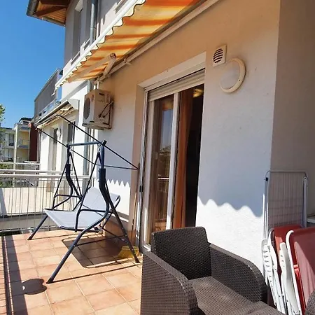 Apartament Bazsi Golden