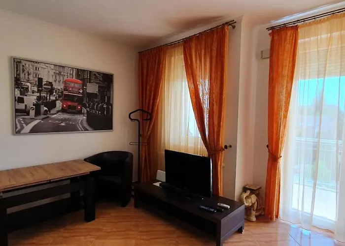 Bazsi Golden Apartament *