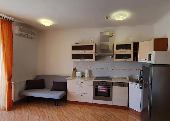 Bazsi Golden Apartament *